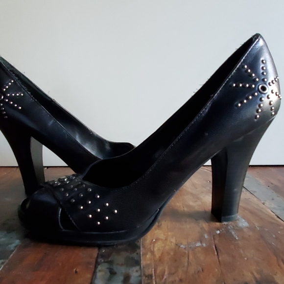 Sold - Picture 4 of 8